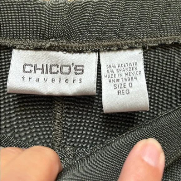 Like New! Women’s Chico’s Jumpsuit. Color Green - Picture 2 of 10